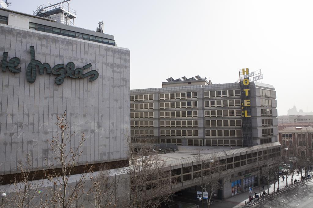 Hostal Overnight Madrid Exterior photo